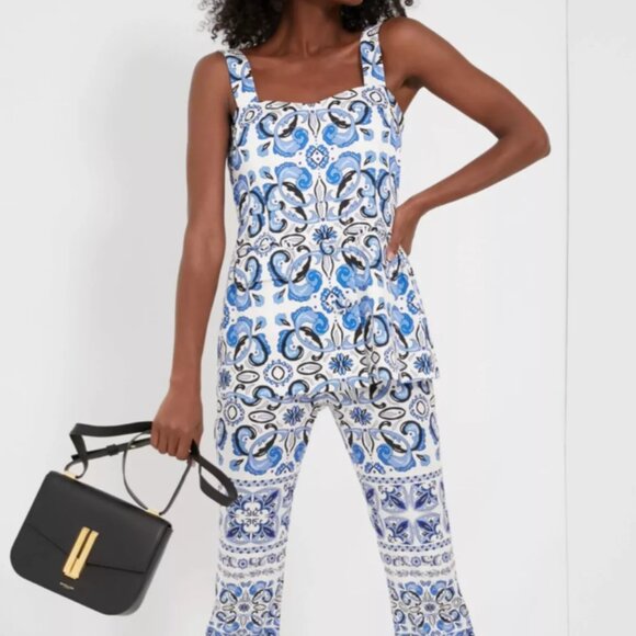 Tuckernuck Tops - NEW Tuckernuck Blue White Majolica Tile Marnie Cotton Blend Sleeveless Top